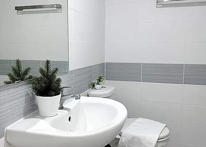 Cozy 2br Near Mrt Bangkhae